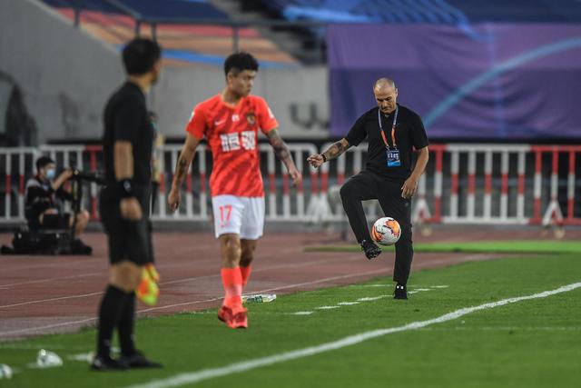 上海赛第10日德约科维奇进4强 樊振东大战费德勒
