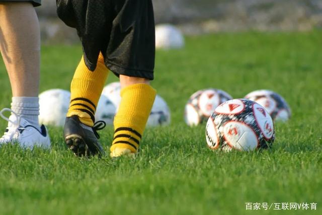 180万欧！塞鸟成为中国身价最高的球员 武磊第2